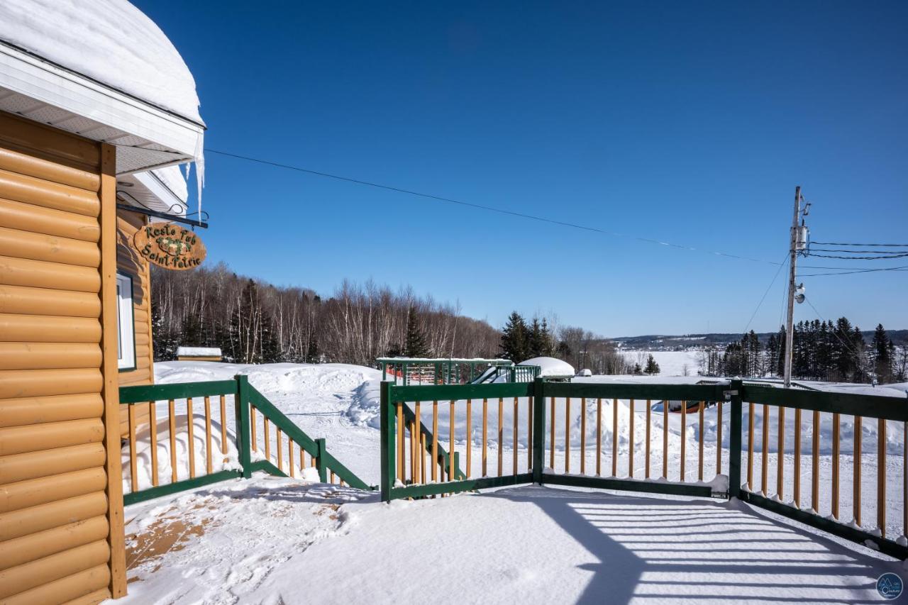 Auberge Eva Lac-Bouchette Exterior photo